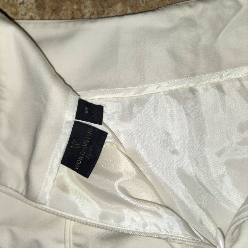 Worthington skirt size 6Petite - Picture 4 of 5